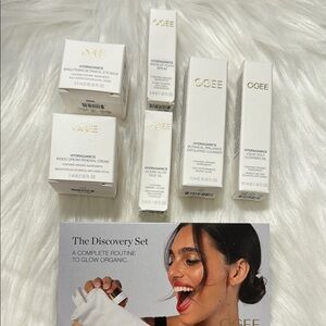 OGEE The Discovery Set READY, SET, GLOW IN TRAVEL-FRIENDLY SIZES